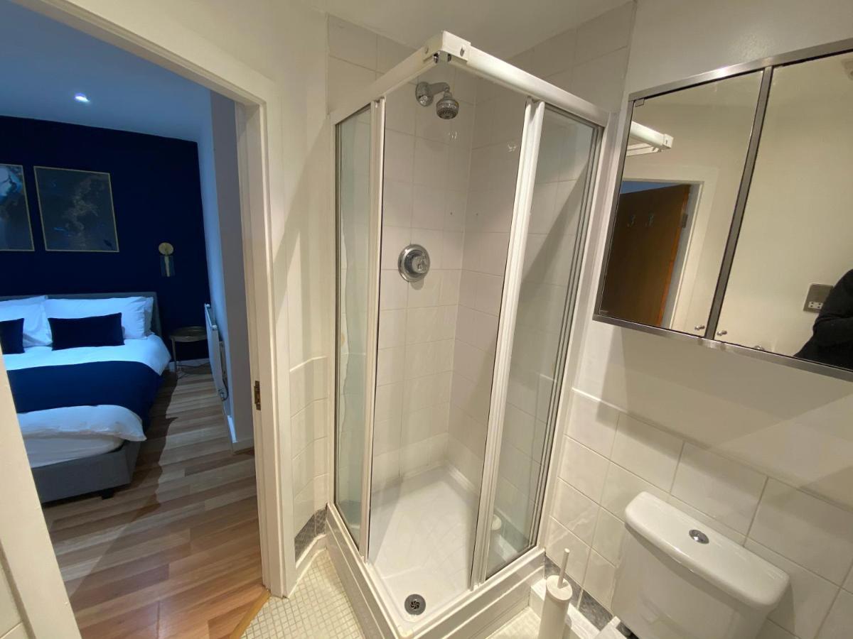 Large 5-Bed City Centre Townhouse With Secure Parking Манчестър Екстериор снимка
